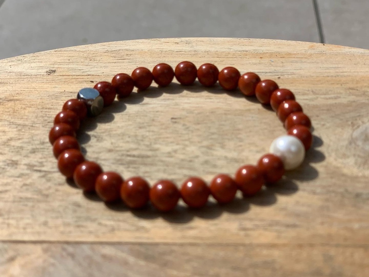 Rood_Jaspis_parel_armband.JPG